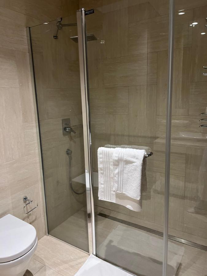 Rotana *